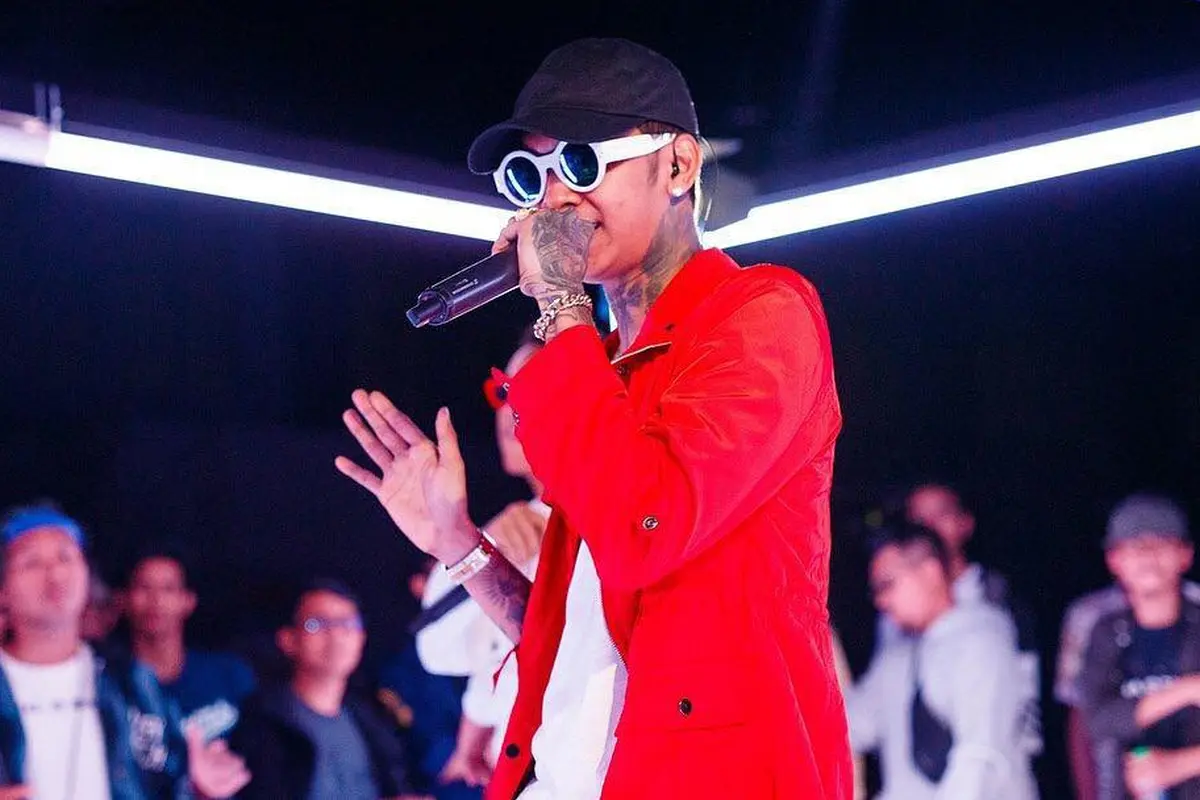 [Bintang] Young Lex