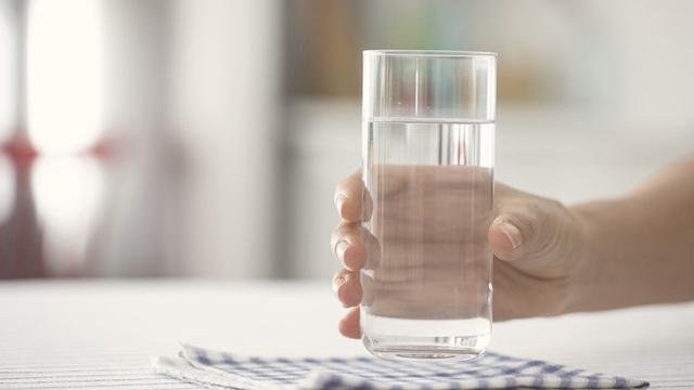 Cara Melangsingkan Badan dengan air putih