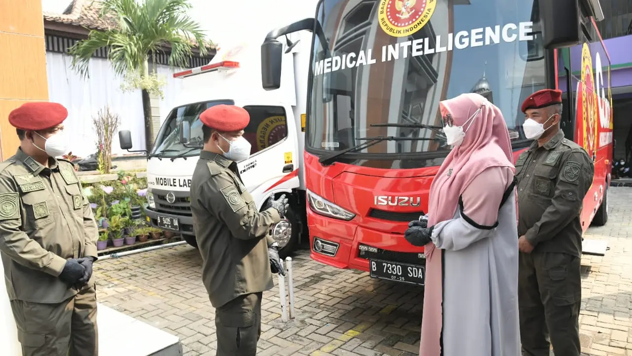 Badan Intelijen Negara (BIN) menggelar Swab antigen di Ponpes Daarul Aytam As Shoffy, Gunung Putri, Bogor, Jawa Barat, Senin (24/5/2021).