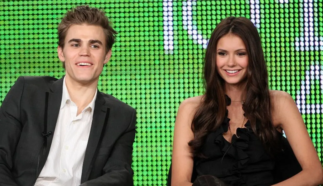 Usai perpisahan mereka di Vampire Diaries memang menoreh luka tersendiri. Namun reunian mereka kali ini seakan menjadi obat penawarnya. (FREDERICK M. BROWN / GETTY IMAGES NORTH AMERICA / AFP)