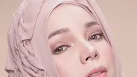 Dewi Sandra: Aku Sekarang Fokus Belajar Islam