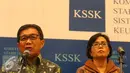 Muliaman Hadad bersama Sri Mulyani memberikan keterang usai rapat KSSK di Jakarta, Senin (24/10). KSSK menyimpulkan kondisi stabilitas sistem keuangan triwulan III 2016 dalam kondisi baik dan terkendali. (Liputan6.com/Angga Yuniar)