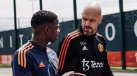 Bek asal Belanda itu berjanji tidak akan menyia-nyiakan kesempatan ini dan akan memberikan yang terbaik untuk Setan Merah. (Twitter Manchester United)