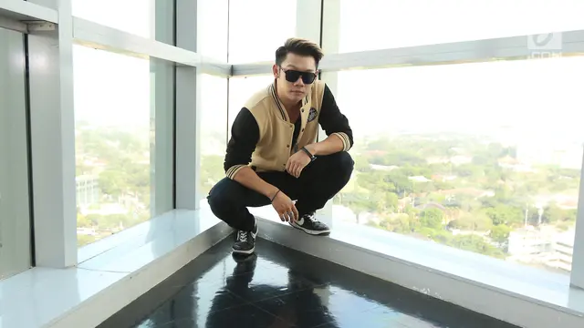 Personel grup dangdut asal Brunei Andromeda Calvin