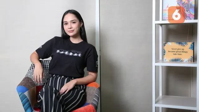 [Bintang] Raquel Katie Larkin