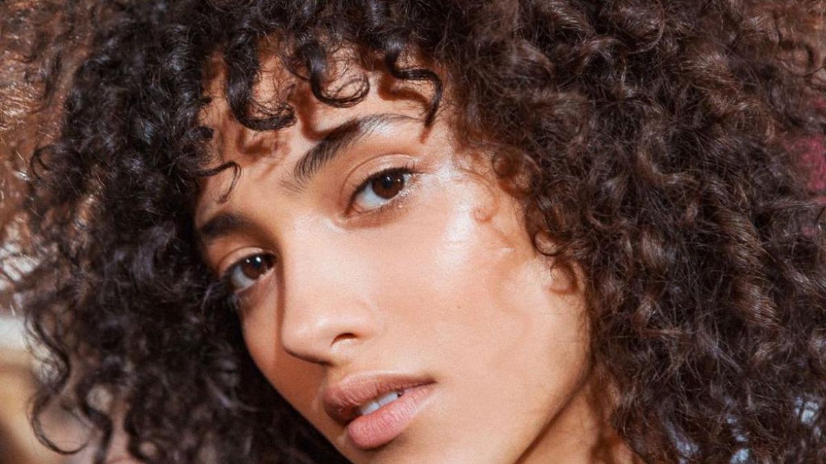 Manfaat Face Oil untuk Wajah Terlihat Glowing Beauty