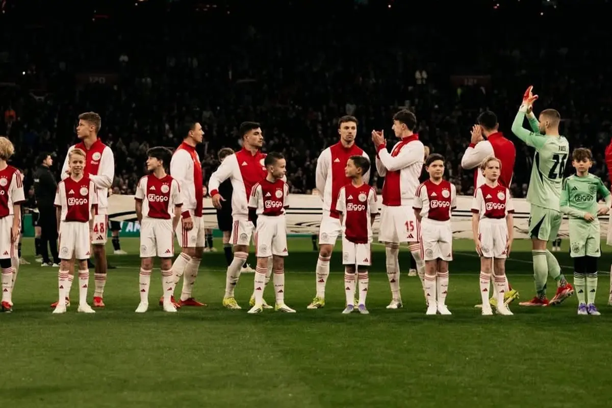 Maarten Paes - Ajax Amsterdam