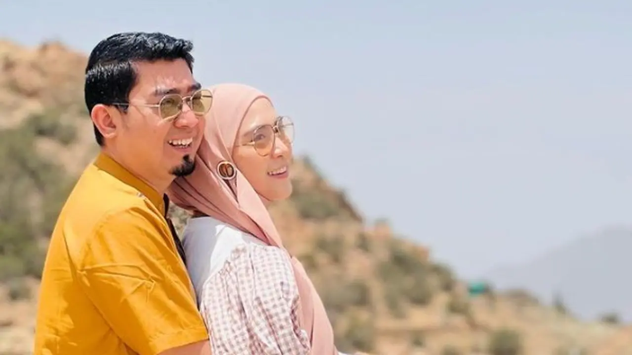 April Jasmine dan Ustaz Solmed (Instagram/apriljasmine85)
