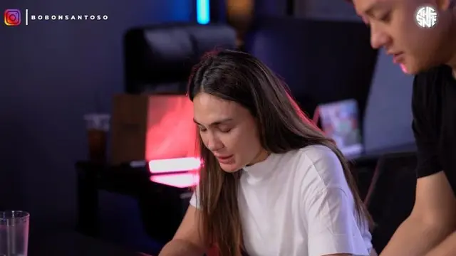 Luna Maya dilarikan ke rumah sakit karena kepedesan (YouTube/Bobon Santoso)
