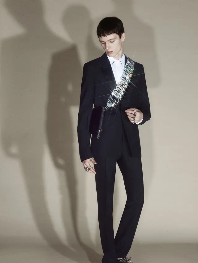 Givenchy Fall 2021 Women's & Men's Ready to Wear Precollection