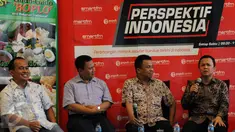 Ketua Populi Center, Dr.Nico Harjanto, Wakil Sekjen PKS, Mardani Ali Sera, Moderator Ichan Loulembah, Jubir Poros Partai Golkar, Andi Harianto Sinulingga, saat diskusi tentang kas parpol, Jakarta, Sabtu (9/1/2016). (Liputan6.com/Helmi Afandi) 