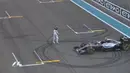 Ekspresi Nico Rosberg setelah memastikan menjadi juara dunia F1 2016. (Bola.com/Twitter/F1)