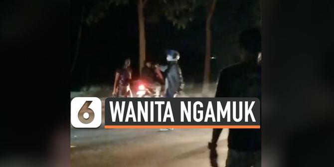 VIDEO : Viral Wanita Ngamuk di Tengah Jalan Raya