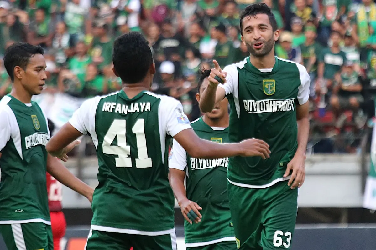 Manuchekhr Dzhalilov, Persebaya Surabaya