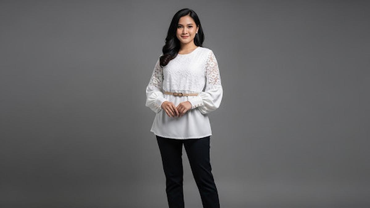 10 Blouse Brokat Favorit untuk Acara Formal dari Kantoran hingga Buat Lebaran 2026