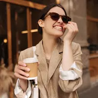 Menjalani hidup dengan hati bahagia./Copyright&nbsp;shutterstock.com/g/lookstudio