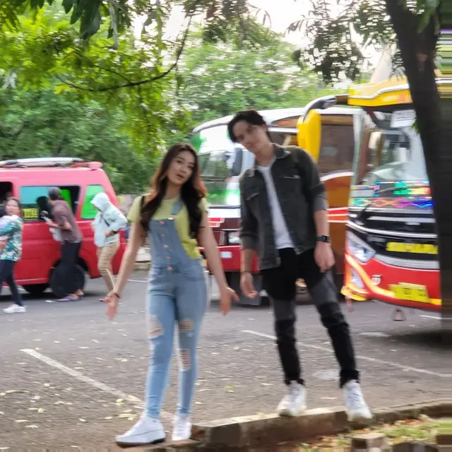 Natasha Wilona dan Farhan Rasyid adu akting di series Firasat (Foto: Instagram @dewiahmaad)