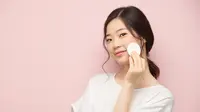 Tak Hanya Bersihkan Wajah, Micellar Water Ini Ampuh Bikin Kulit Glowing