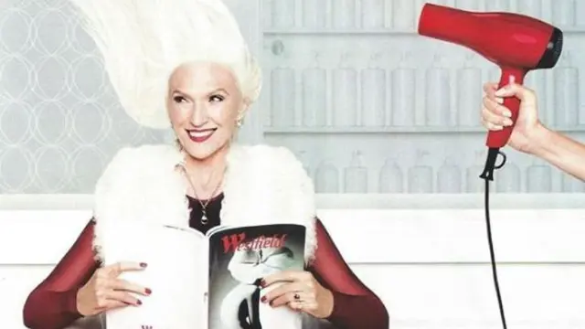 [Bintang] Seksi Sampai Tua, Wanita Berusia 69 Tahun Ini Bertahan Jadi Model