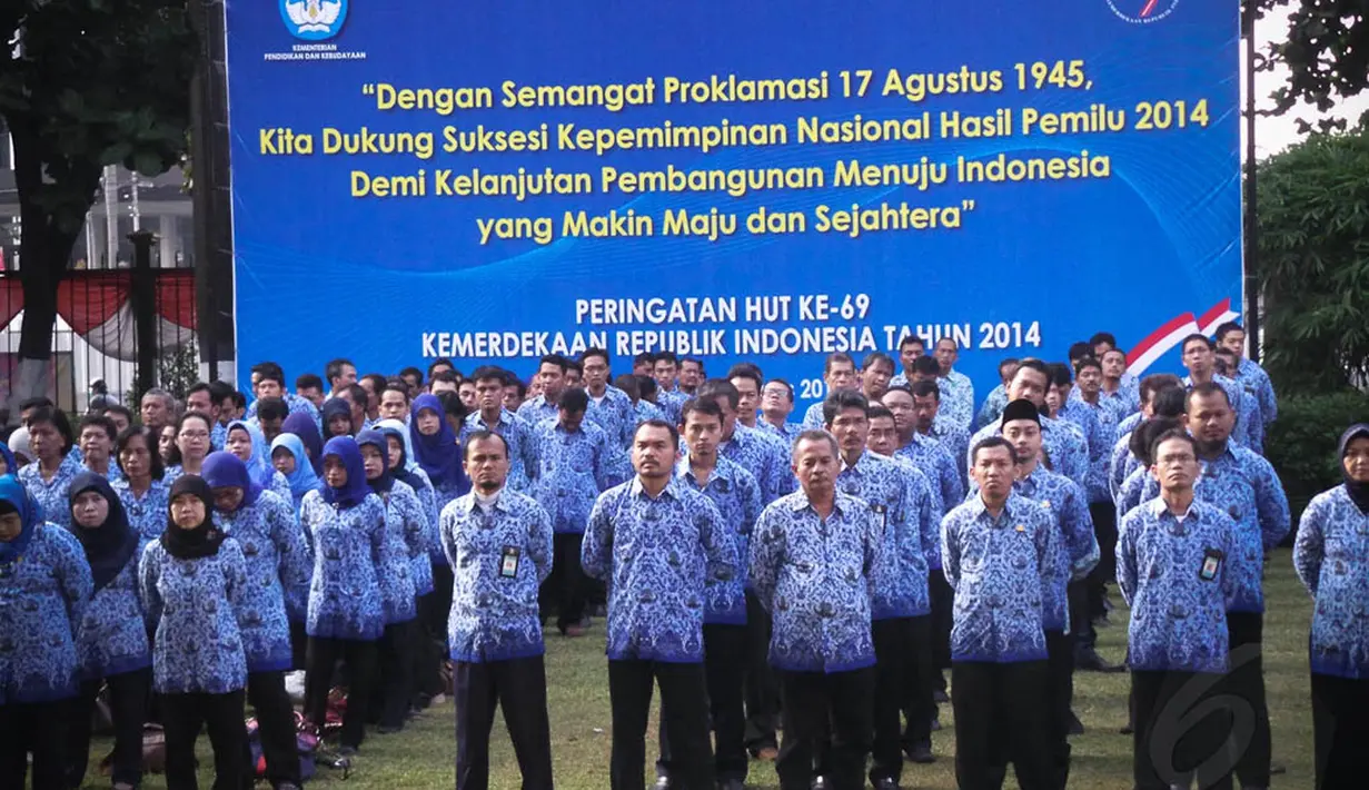 Tahun ini merupakan tahun terakhir pemerintahan Kabinet Indonesia Bersatu II, termasuk Menteri Pendidikan dan Kebudayaan (Mendikbud) M. Nuh, Jakarta, Minggu (17/8/14). (Liputan6.com/Faizal Fanani) 