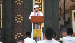 Menteri Agama (Menag) Nasaruddin Umar saat menghadiri muhasabah malam akhir 2025 dan awal 2026 bertajuk Indonesia Berdzikir di Masjid Agung At-Tin, Jakarta Timur. (Foto: Tim Humas Kemenag).