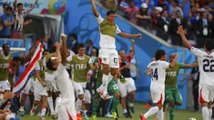 Selebrasi pemain Kosta Rika usai mengalahkan Italia 1-0 di babak penyisihan Piala Dunia 2014 Grup D di Stadion Pernambuco, Recife, Brasil, (20/6/2014). (REUTERS/Brian Snyder) 