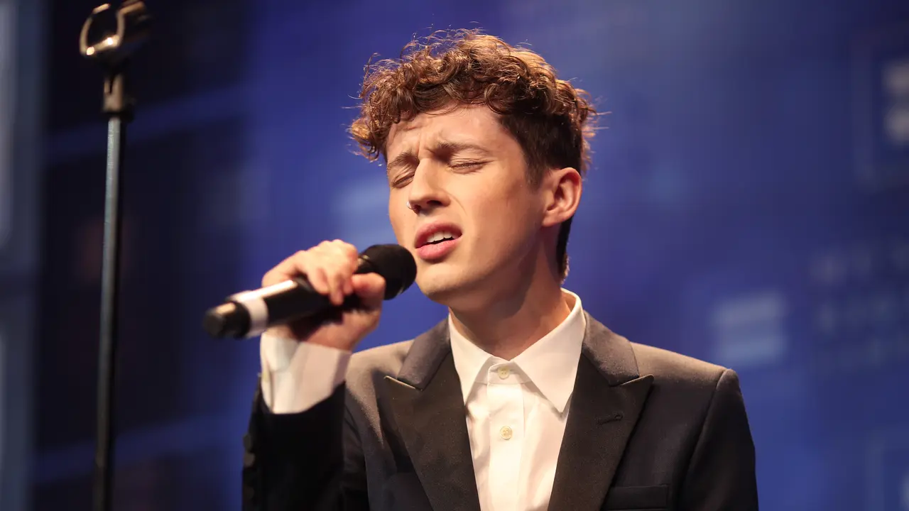 [Bintang] Troye Sivan