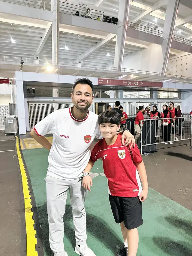 Potret Artis Nonton Timnas