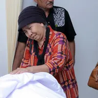 Artis senior pemeran antagonis di sinetron Emak Ijah Pengen ke Mekkah, Shinta Muin meninggal dunia secara mendadak. Meninggalnya Shinta mengejutkan banyak pihak. Karena sekitar pukul 16.00 berkunjung ke kantor Parfi. (Deki Prayoga/Bintang.com)