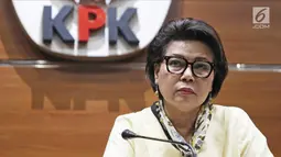 Wakil Ketua KPK Basaria Panjaitan memberi keterangan pers di Gedung KPK, Jakarta, Rabu (21/3). Wali Kota Malang Moch Anton dan 18 anggota DPRD Kota Malang menjadi tersangka dugaan suap pembahasan APBD Kota Malang TA 2015. (Liputan6.com/Herman Zakharia)