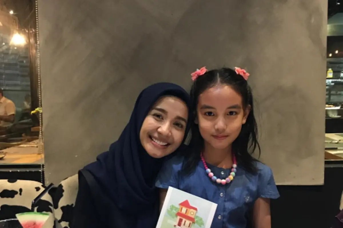 Laudya Cynthia Bella dan anak Engku Emran