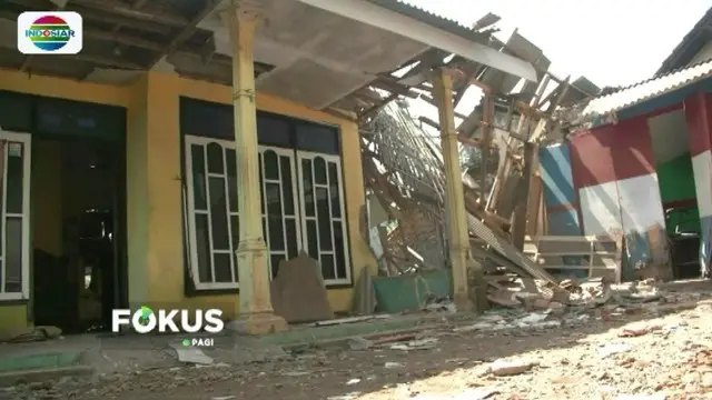 Sebuah rumah di Kabupaten Malang, Jawa Timur, rusak parah akibat ledakan petasan. Selain itu, satu orang meninggal dunia dan satu lainnya mengalami luka serius.