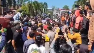 Demo Tolak Larangan Sound Horeg di Pati Berakhir Ricuh