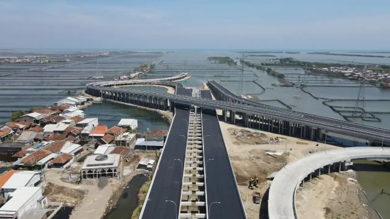 Jalan Tol Semarang-Demak Paket 2 memiliki panjang lintasan 16,31 kilometer, dimulai dari Sayung STA 10+394 sampai dengan STA 26+704. (Foto: PT PP Tbk/PTPP)