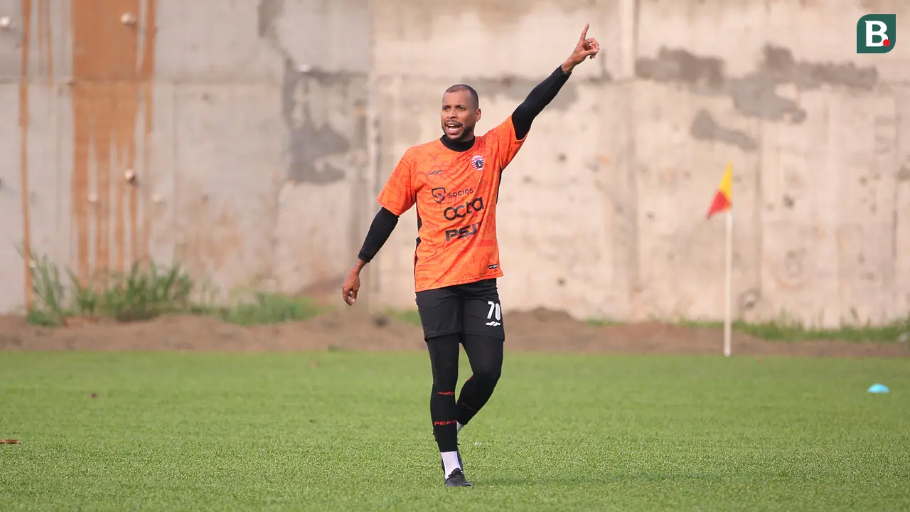 Foto: Gustavo Almeida Cetak Assist, Marko Simic Cedera Ringan saat Latihan Bersama Persija Jakarta