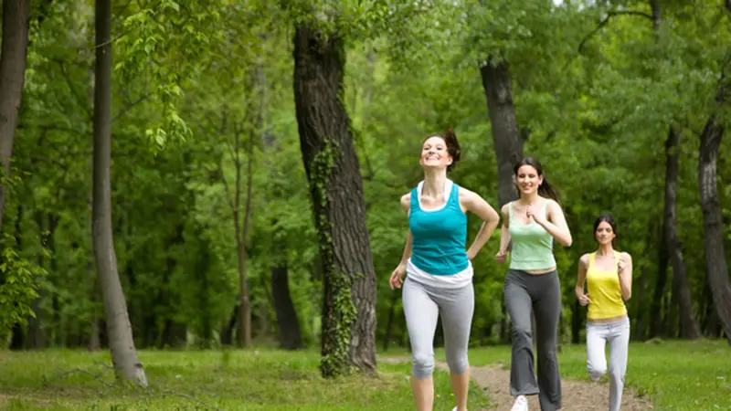 10 Cara Bakar Kalori Lebih Cepat Saat Jogging