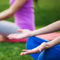 Berencana mengambil kelas yoga? Cek dulu jenis yoga yang sesuai dengan kebutuhan Anda. (i