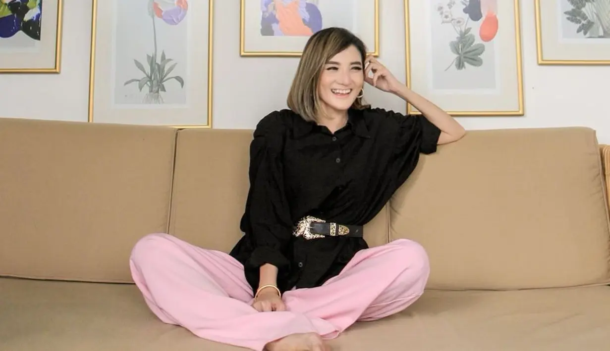 Bisa Jadi Inspirasi Gaya Kasual Kiki Amalia Yang Disebut Bak Abg