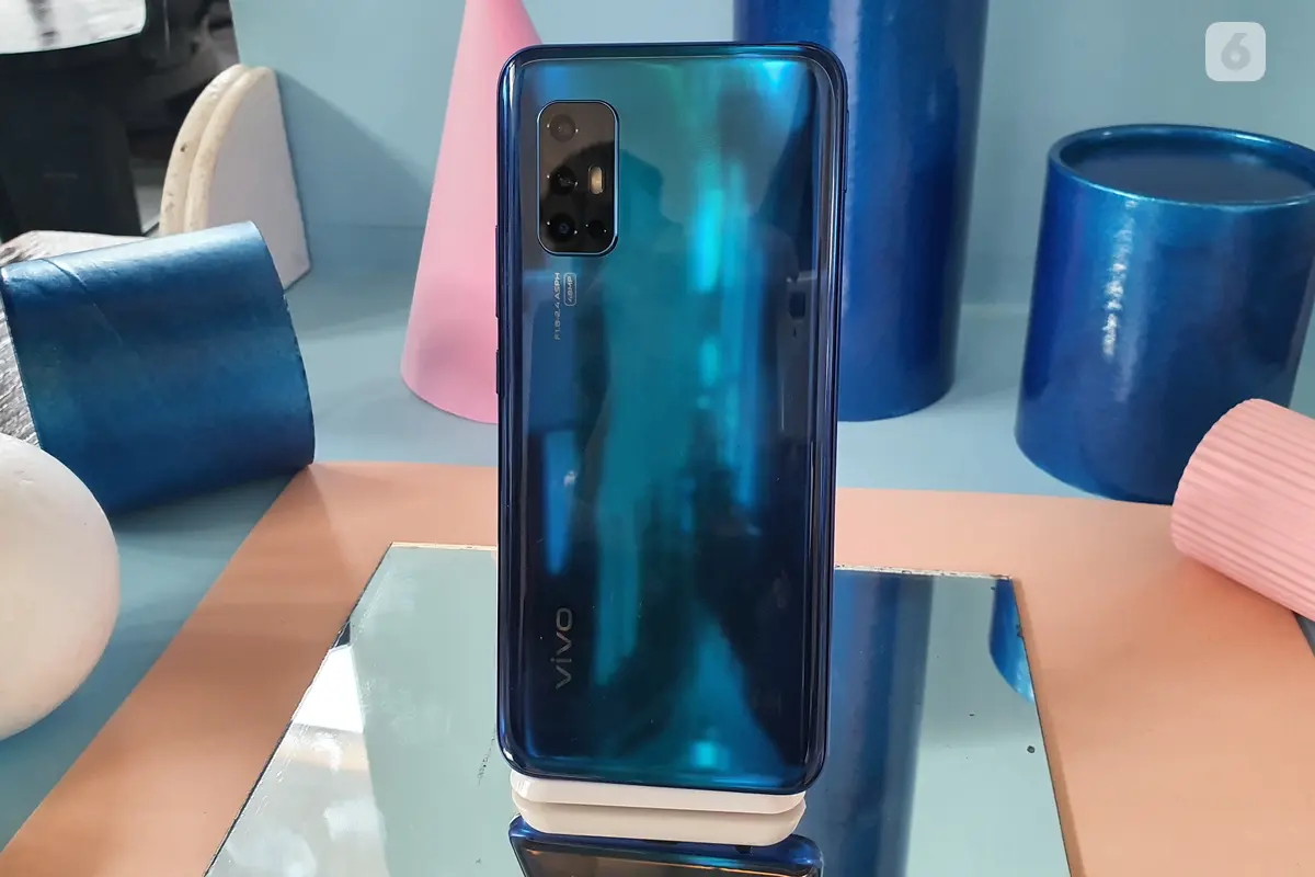 Tampilan belakang Vivo V19