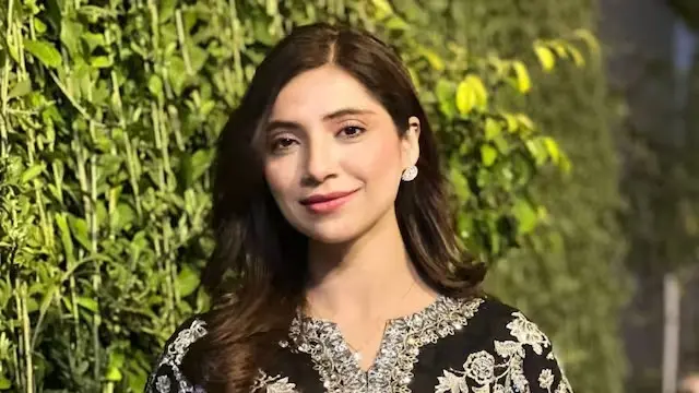 Bintang TikTok populer Pakistan Sajal Malik. (Instagram Sajal Malik)