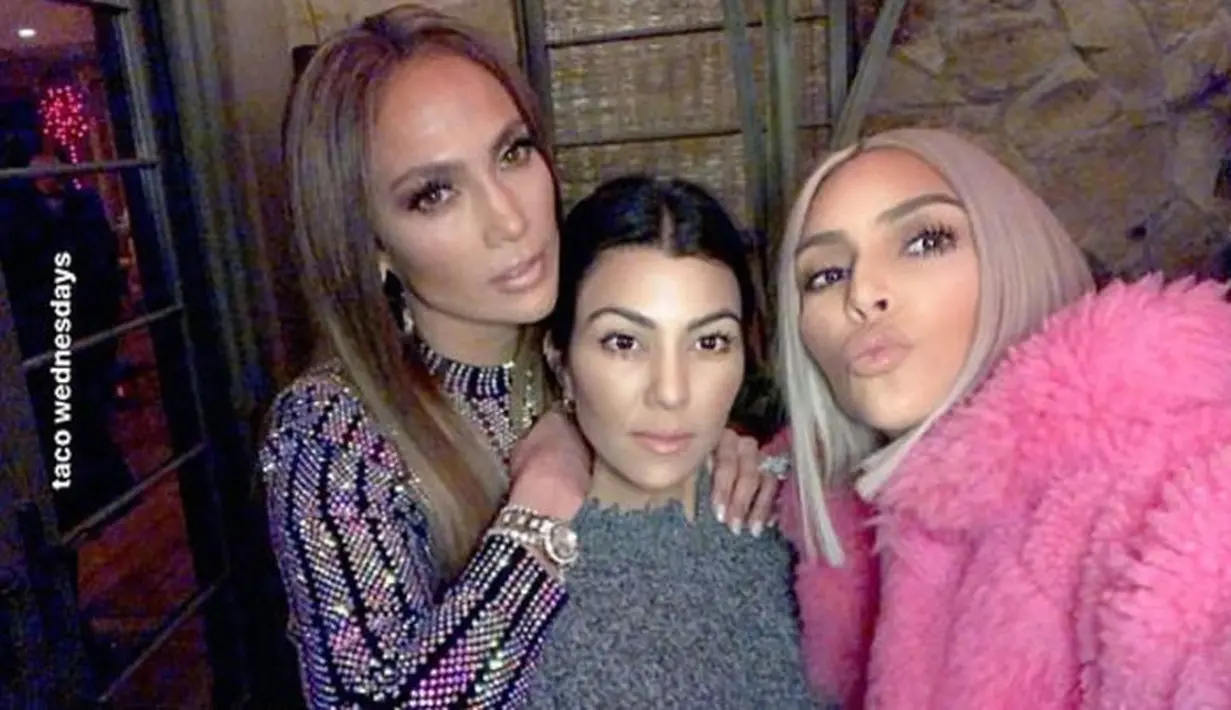 Kris Jenner dan Kourtney Kardashian pun hadir dalam cara tersebut. (Bravo TV)