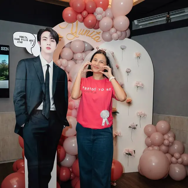 6 Potret Bridal Shower Yunita Siregar, Sahabat 'Hadirkan' Jin BTS