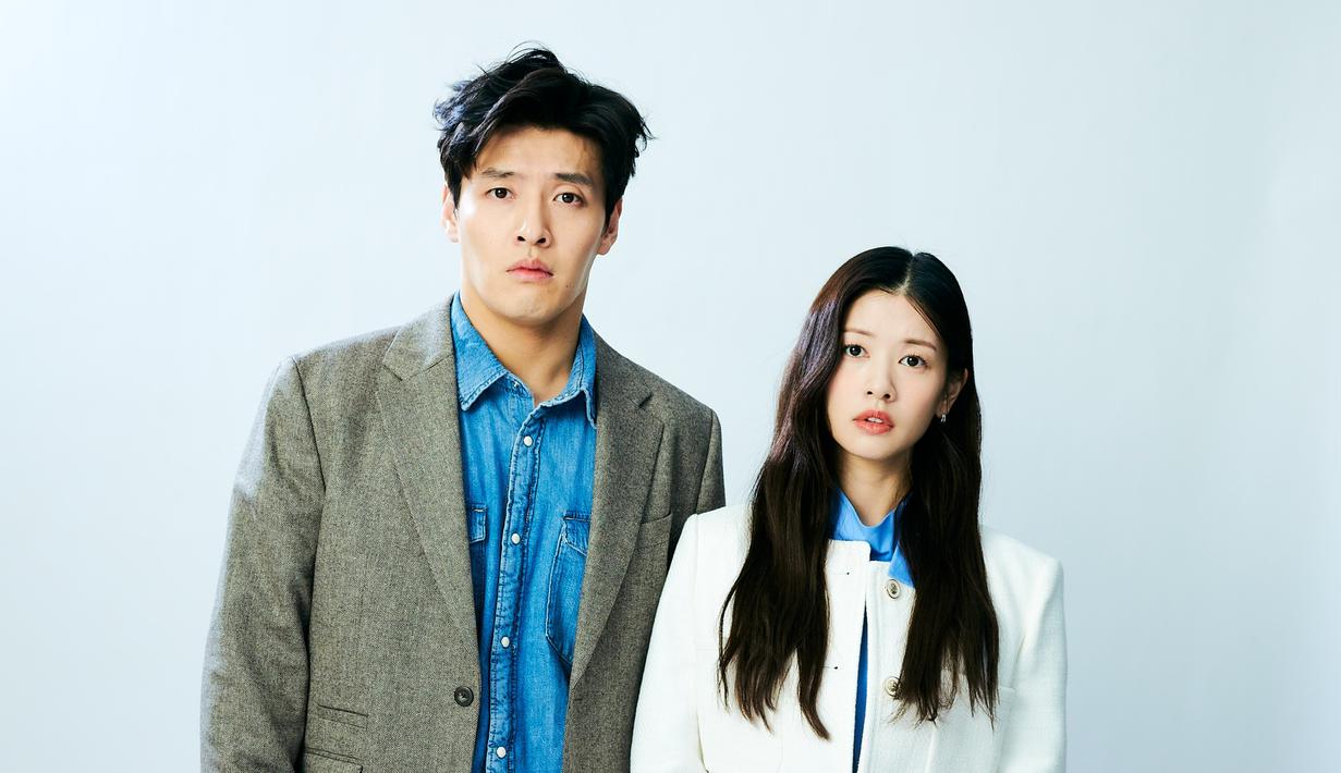 Gambar terakhir menampilkan ekspresi bingung dan tidak sadar Jung Yeol dan Na Ra, representasi dari kehilangan ingatan mereka sesaat sebelum perceraian mereka. (Foto: Twitter/ mindmark_movie)