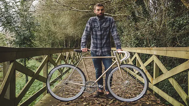 8 Gaya Hidup Hipster, dari Eksentrik Hingga Agnostik