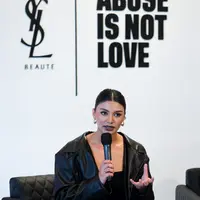 YSL Beauty mengadakan program Abuse is Not Love bersama dengan Yayasan Pulih untuk mengedukasi masyarakat terkait tanda-tanda kekerasan dalam hubungan cinta. Document / YSL Beauty Indonesia.