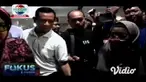 Wali Kota Surabaya, Tri Rismaharini (Risma) memaparkan pencapaiannya menangani banjir di wilayah Surabaya, saat menghadiri hari jadi Ikatan Jurnalis Televisi Indonesia (IJTI) Korda Surabaya ke-21.