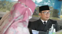 Gubernur Jabar Ridwan Kamil saat Staf Khusus Presiden RI Angkie Yudistia di Gedung Pakuan, Kota Bandung, Jumat (28/5/2021). (Foto: Rizal/Biro Adpim Jabar)