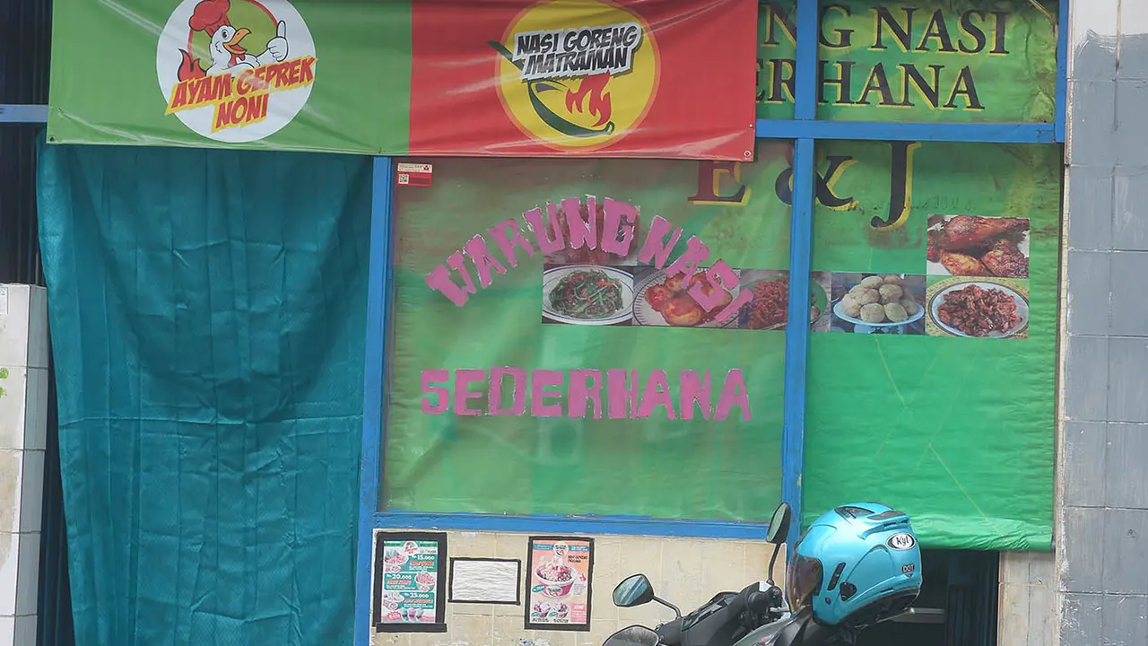 Hari Pertama Puasa, Warung Makan Tutup Sementara