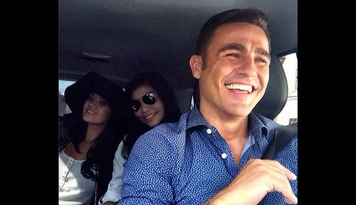 Canna, sapaan akrab Cannavaro, juga mengajak Farah Quinn berjalan-jalan keliling kota Naples. (instagram.com/farahquinnofficial)