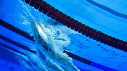 Perenang berlomba di nomor 4x200m gaya bebas putra Pesta Olah Raga Eropa 2015 di Baku, Azerbaijan. (25/6). (AFP PHOTO/KIRILL KUDRYAVTSEV)